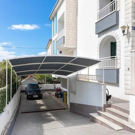 Garden - Two Bedroom With Terrace Appartement *