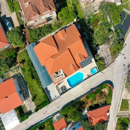 Garden - Two Bedroom With Terrace Supetar