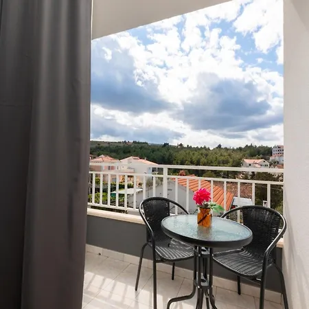 Garden - Two Bedroom With Terrace