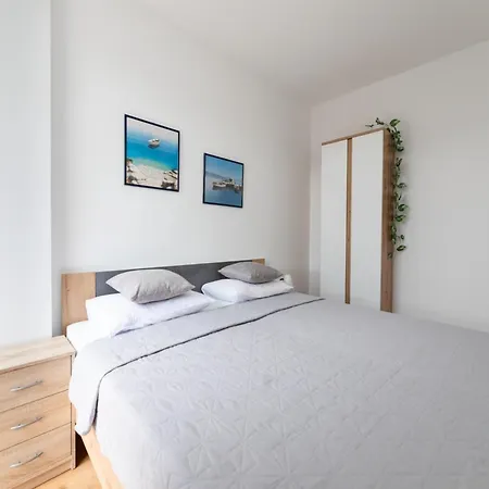 Garden - Two Bedroom With Terrace