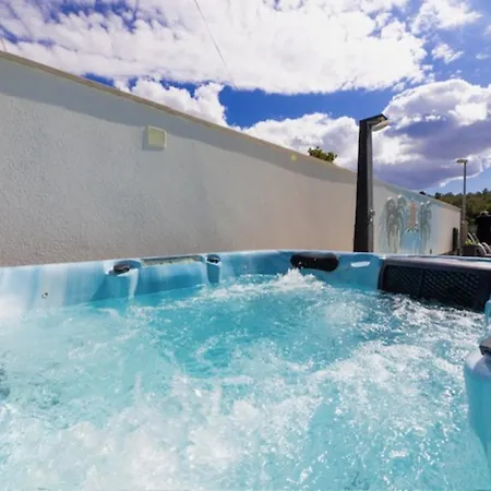 Garden - Two Bedroom With Terrace *