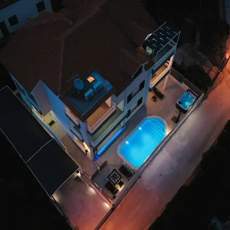 Garden - Two Bedroom With Terrace Appartement Supetar
